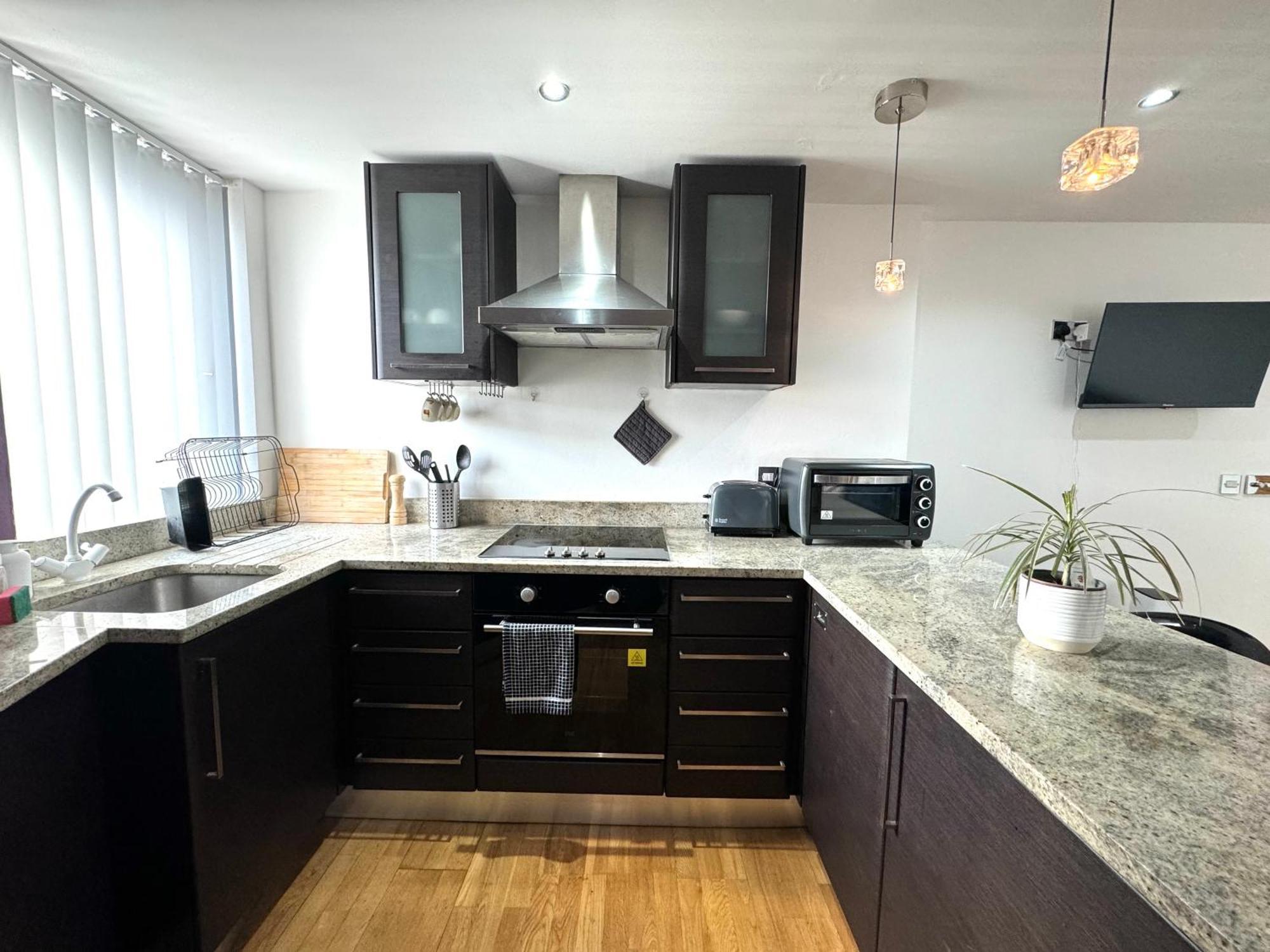 Chic 1 Bedroom Apartment Central London By Wild Екстериор снимка